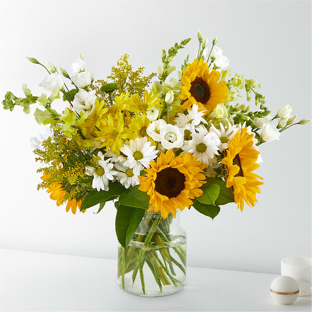 Hello Sunshine Bouquet – Moderna Flowers, Rosamond CA