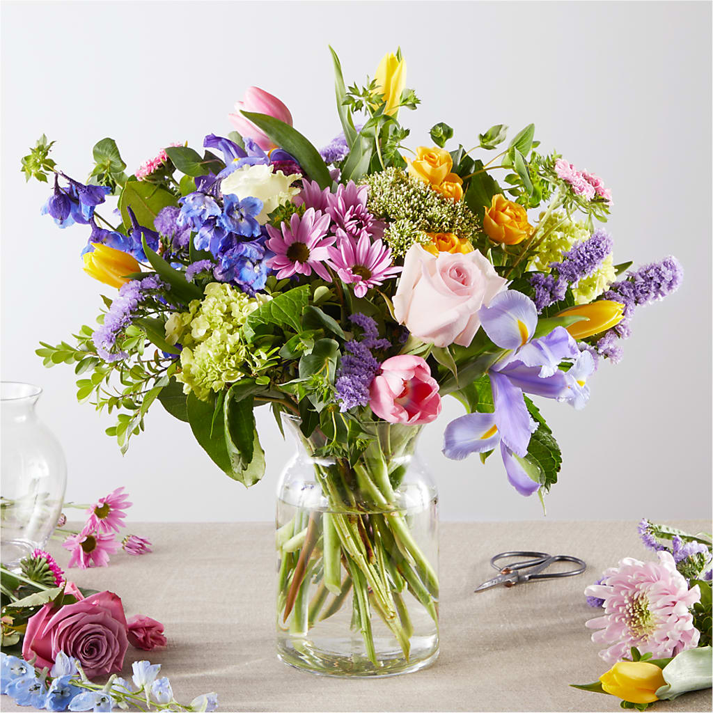 Pastel Tradition - A Florist Original – Moderna Flowers, Rosamond CA