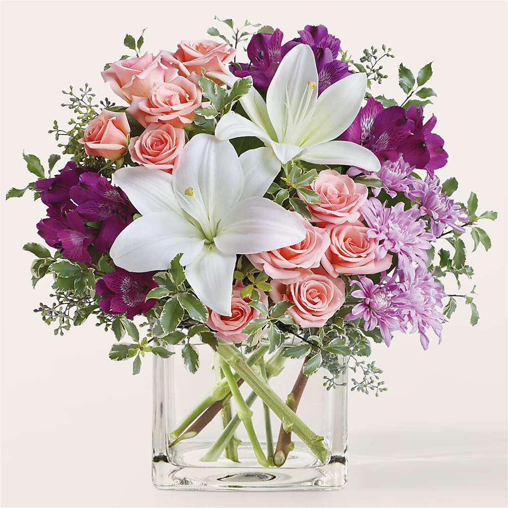 Mani Pedi Bouquet – Moderna Flowers, Rosamond CA