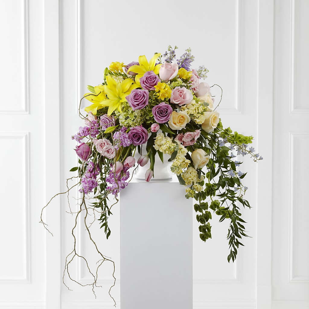 Display of Affection Arrangement – Moderna Flowers, Rosamond CA