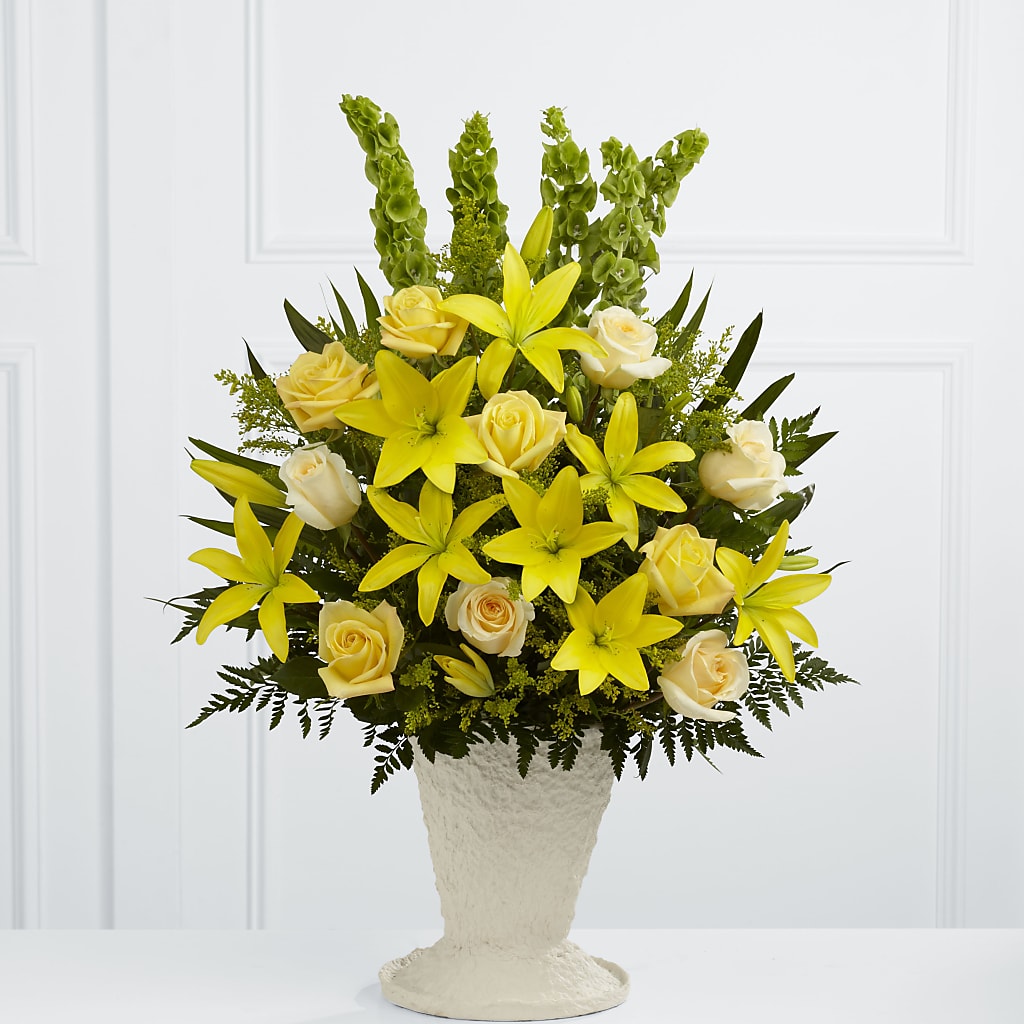 Golden Memories Arrangement – Moderna Flowers, Rosamond CA