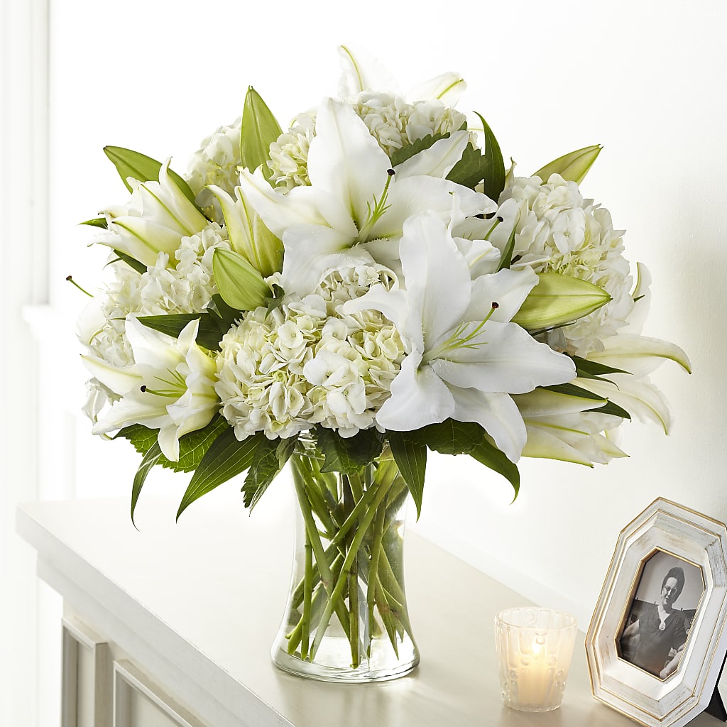 Compassionate Lily Bouquet – Moderna Flowers, Rosamond CA