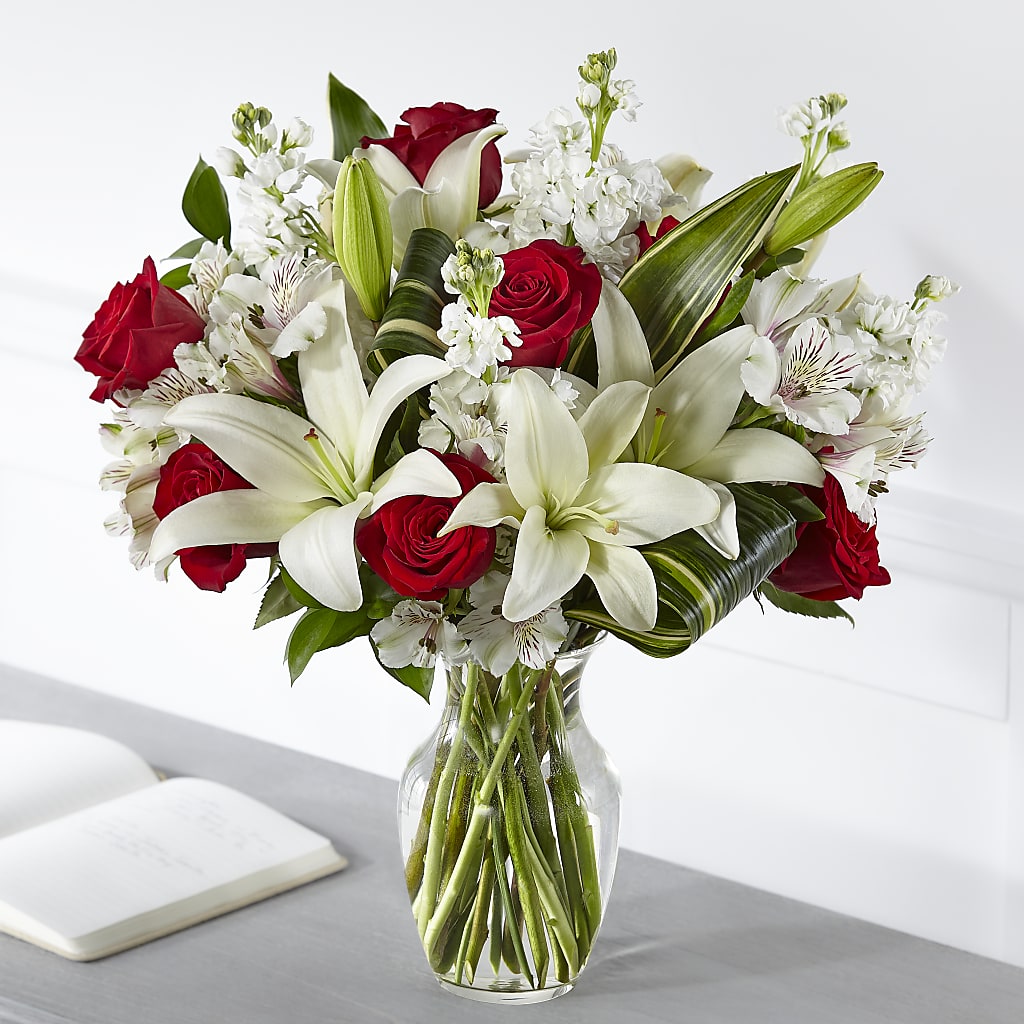 Loving Respect Bouquet – Moderna Flowers, Rosamond CA