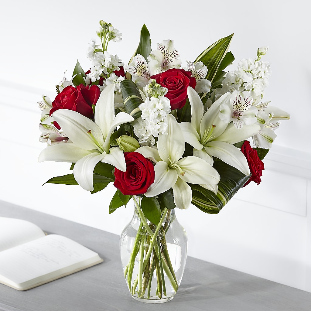 Loving Respect Bouquet – Moderna Flowers, Rosamond CA
