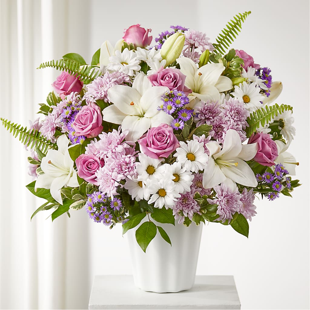 Warmest Thoughts Tabletop Basket – Moderna Flowers, Rosamond CA