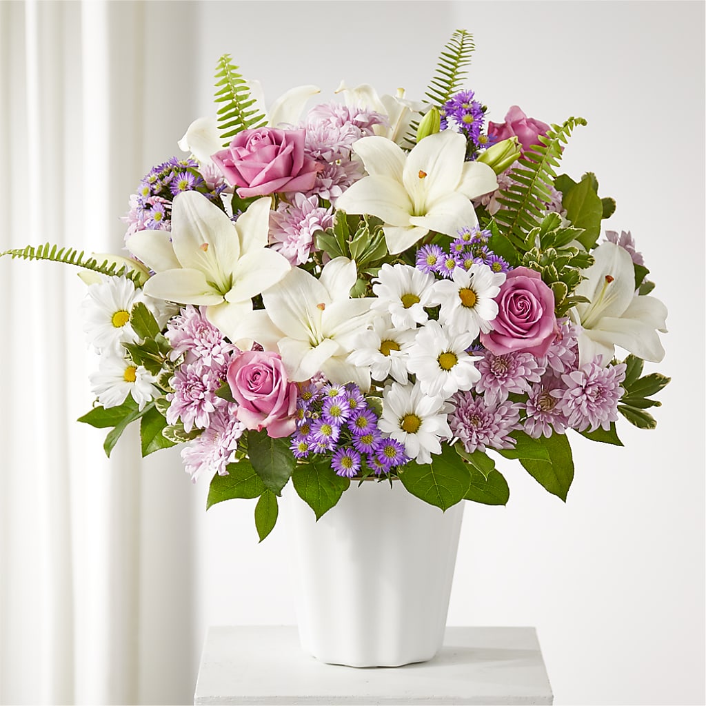Warmest Thoughts Tabletop Basket – Moderna Flowers, Rosamond CA