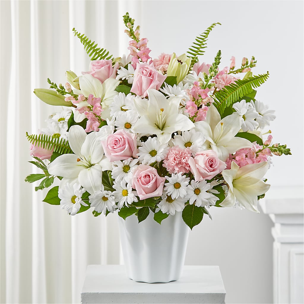Soft Touch Tabletop Basket – Moderna Flowers, Rosamond CA