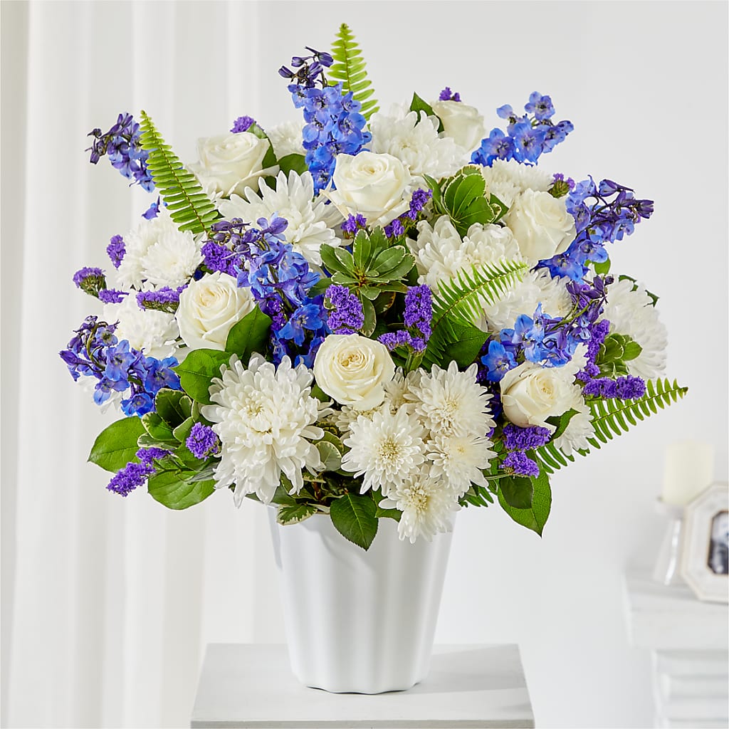 Hold Dear Tabletop Basket – Moderna Flowers, Rosamond CA