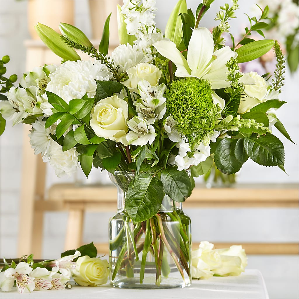Classic Ivory – A Florist Original – Moderna Flowers, Rosamond CA