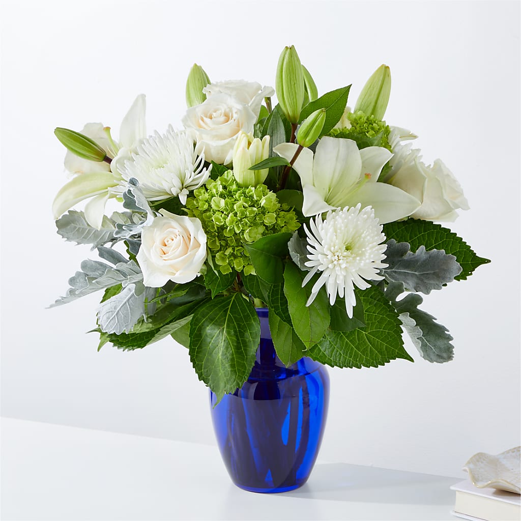 Snowy Dreams Bouquet – Moderna Flowers, Rosamond CA