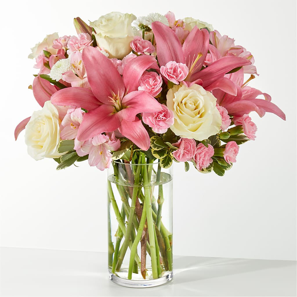 Piece of Cake Bouquet – Moderna Flowers, Rosamond CA