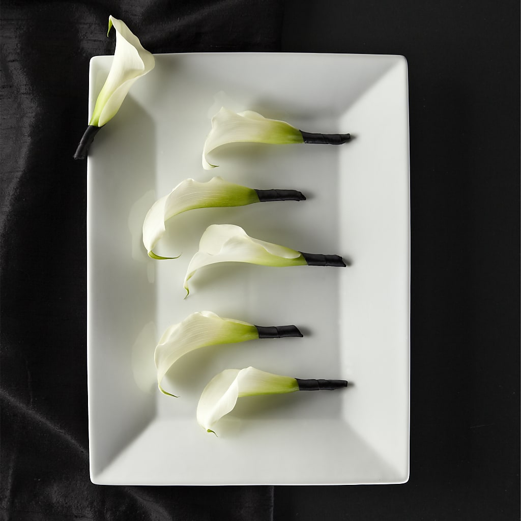 Calla Lily Promise Boutonniere – Moderna Flowers, Rosamond CA