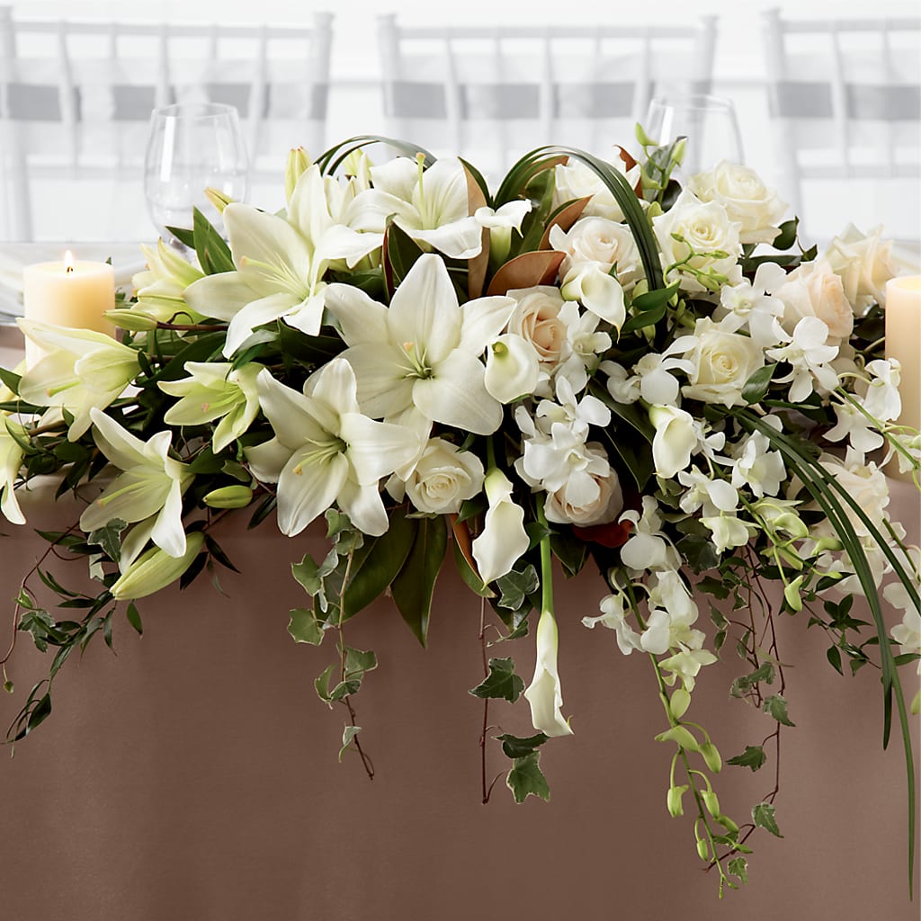 White Linen Arrangement – Moderna Flowers, Rosamond CA