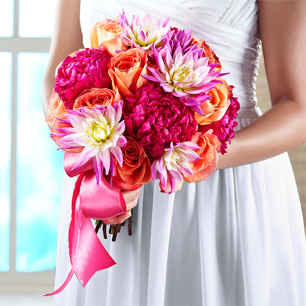 New Love Bouquet – Moderna Flowers, Rosamond CA
