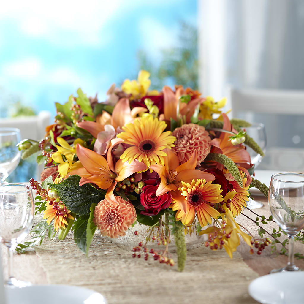 One and Only Centerpiece – Moderna Flowers, Rosamond CA