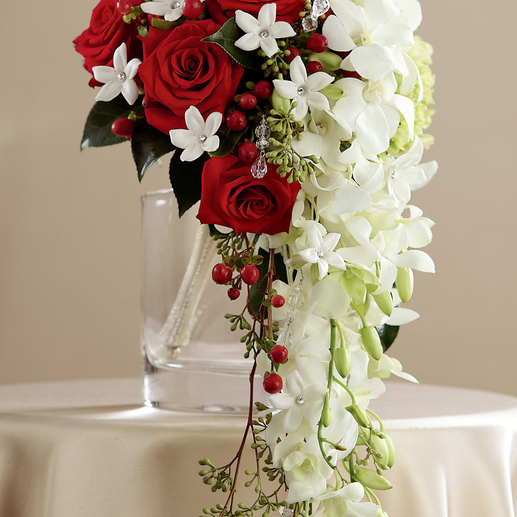 Here Comes the Bride Bouquet – Moderna Flowers, Rosamond CA