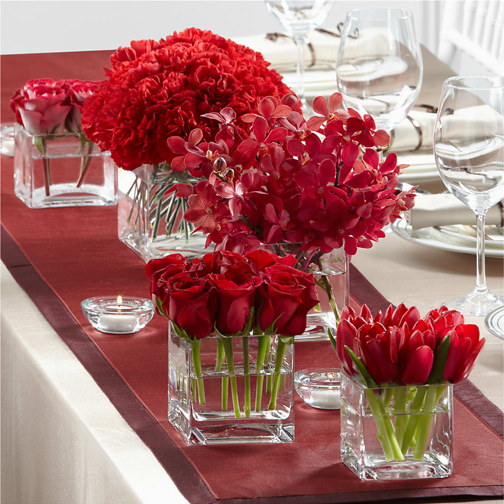 Modern Grace Centerpiece – Moderna Flowers, Rosamond CA