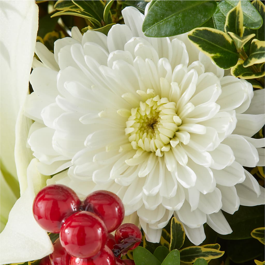 Festive Moments Tree –  Moderna Flowers, Rosamond CA