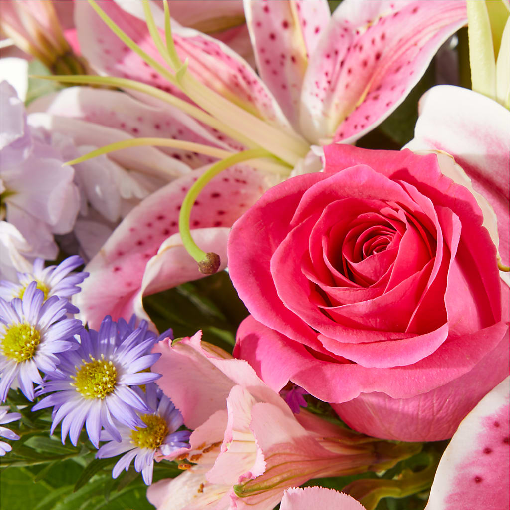 Pressing Petals Bouquet –  Moderna Flowers, Rosamond CA