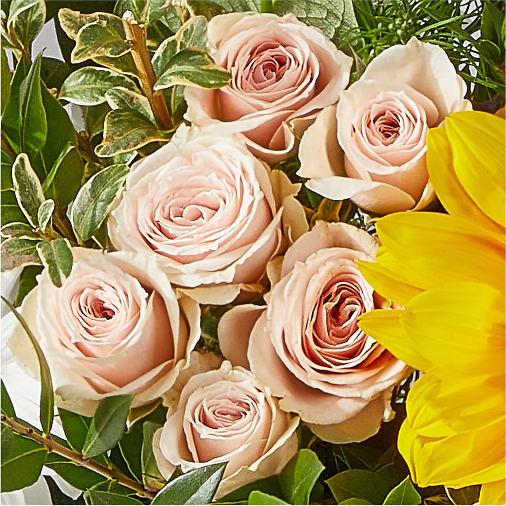 The Good Life Bouquet –  Moderna Flowers, Rosamond CA