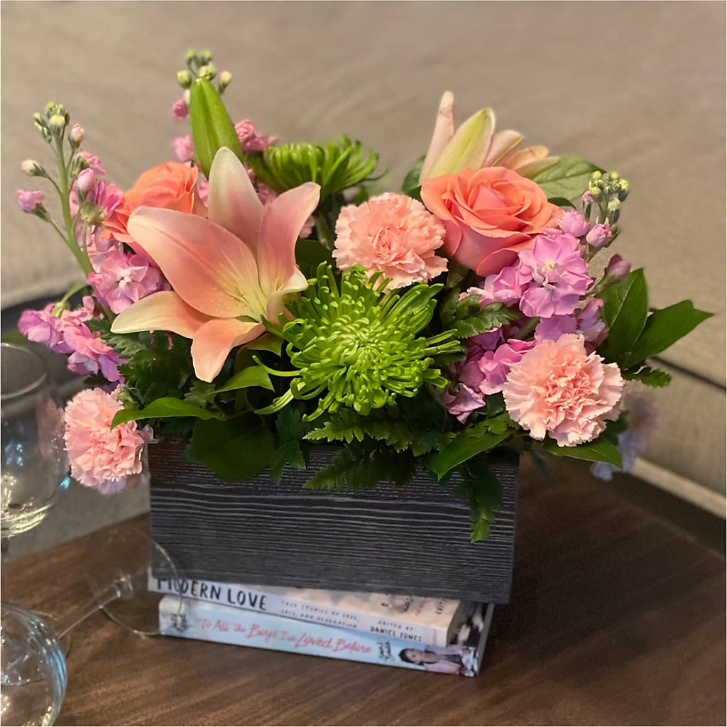Beautiful Spirit Basket –  Moderna Flowers, Rosamond CA
