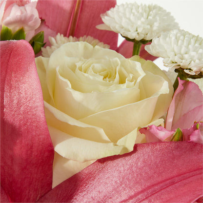 Piece of Cake Bouquet –  Moderna Flowers, Rosamond CA