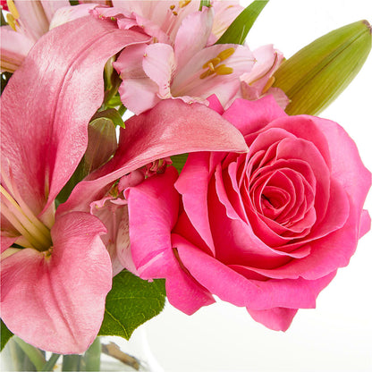 Lots of Love Bouquet –  Moderna Flowers, Rosamond CA