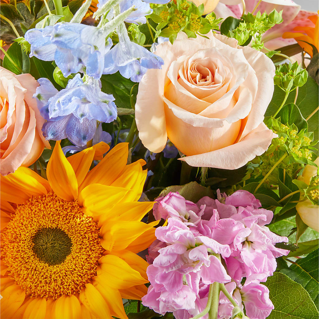 Dreamy Meadows Bouquet –  Moderna Flowers, Rosamond CA