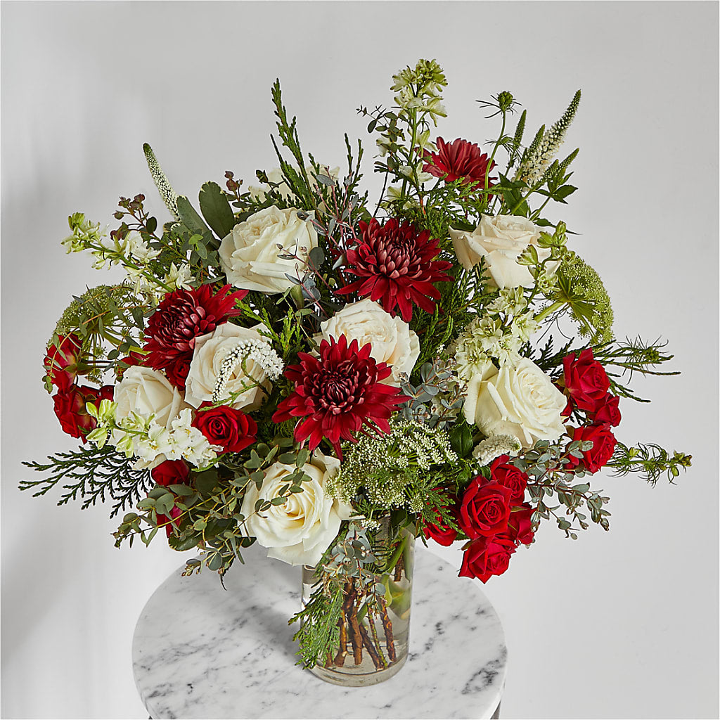 Favorite Traditions Bouquet –  Moderna Flowers, Rosamond CA