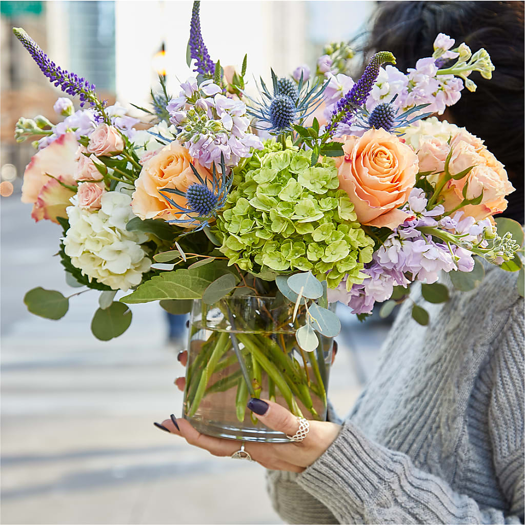 Porch Swing Bouquet –  Moderna Flowers, Rosamond CA