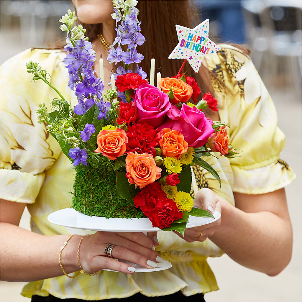 Best Year Yet Floral Cake –  Moderna Flowers, Rosamond CA
