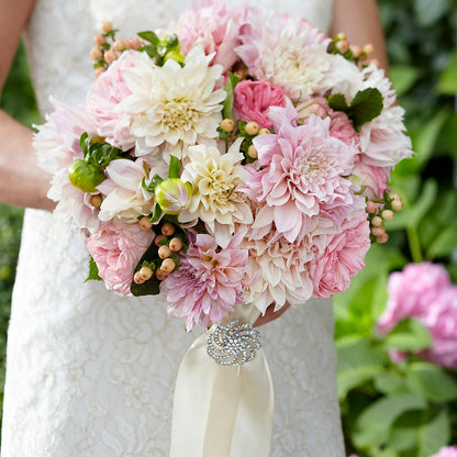 Heart's Promise Bouquet –  Moderna Flowers, Rosamond CA
